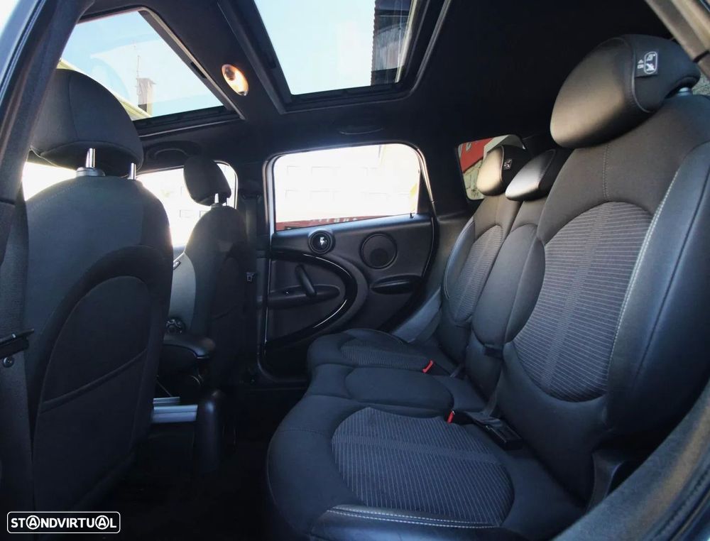 MINI Countryman Cooper D Aut. — fotografia 12