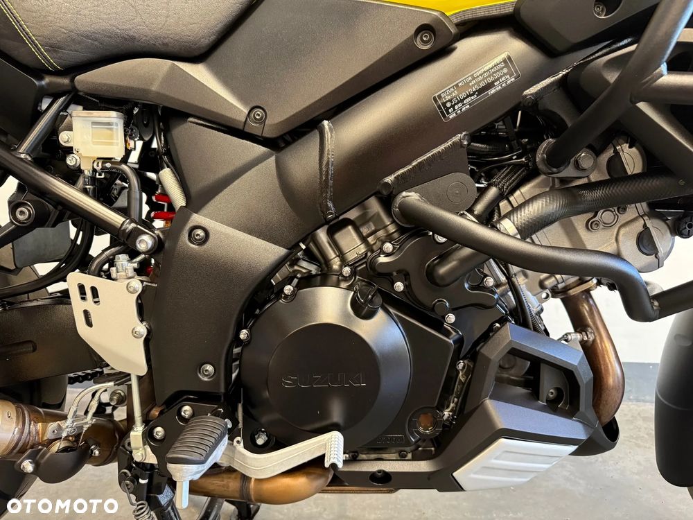 Suzuki V-STROM - 13