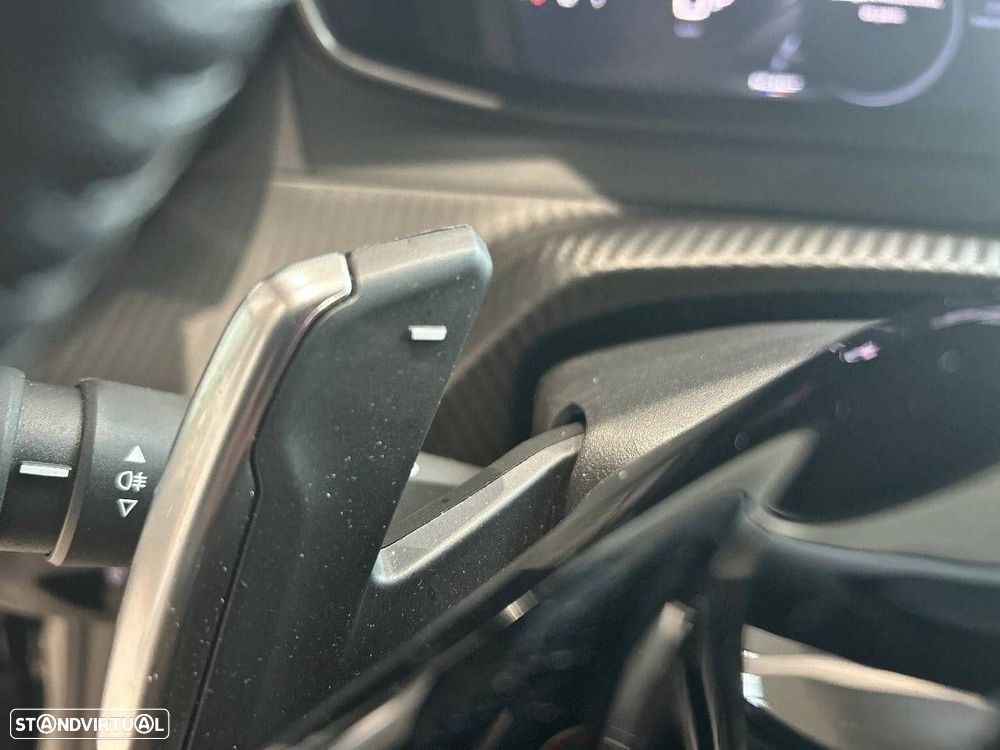 Peugeot 2008 1.2 Hybrid Allure e-DCS6 - 17