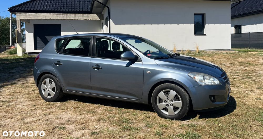 Kia Ceed 1.4 CVVT Attract - 10