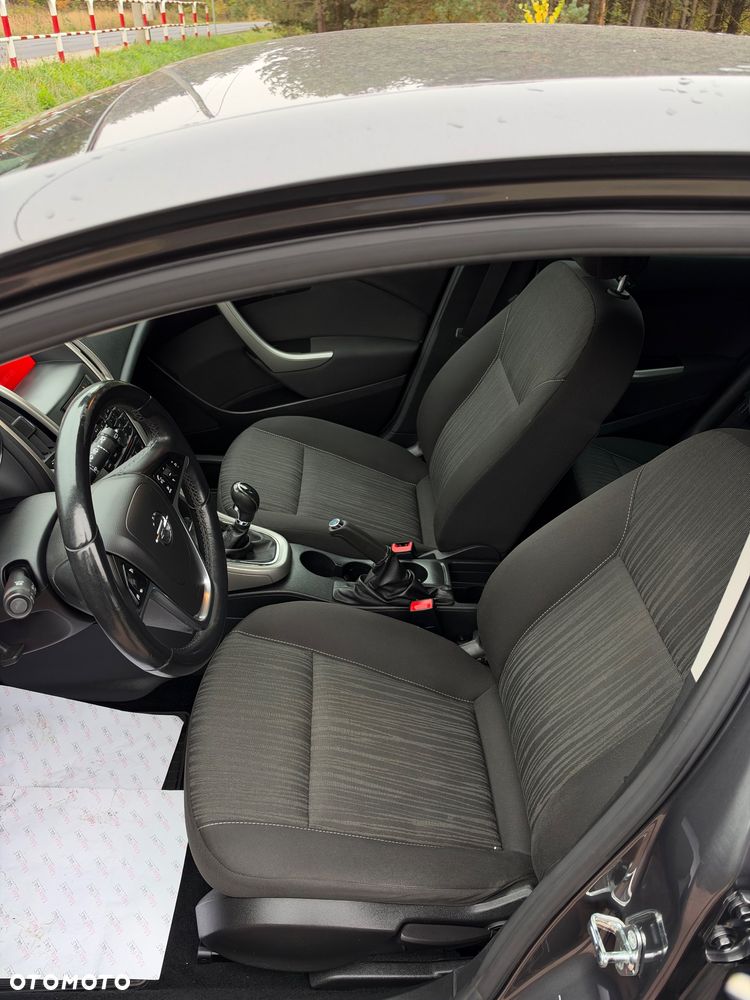 Opel Astra 2011