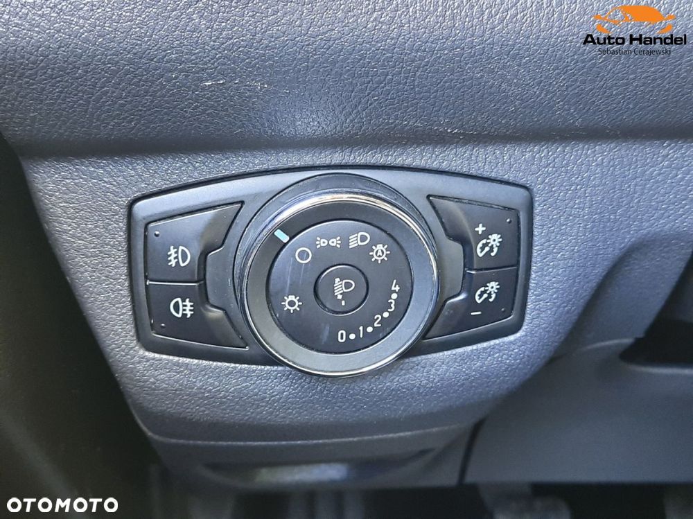 Ford Tourneo Courier - 15