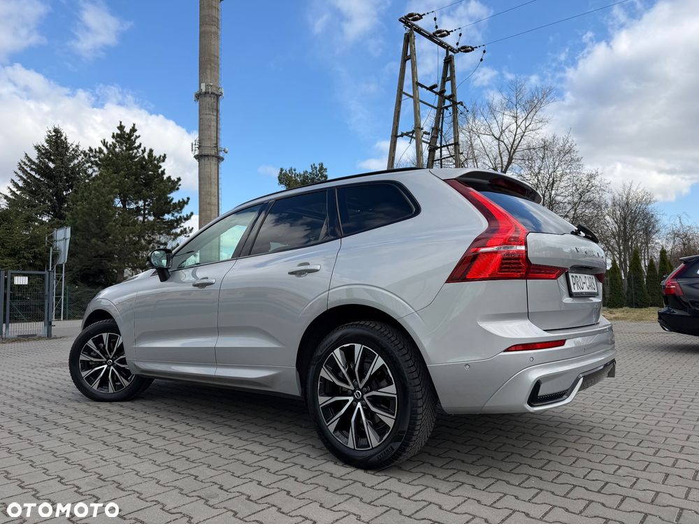 Volvo XC 60 B4 D Plus Dark - 9
