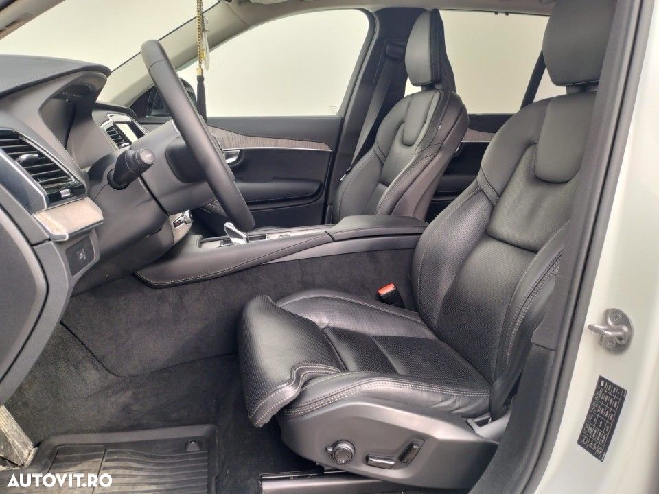 Volvo XC 90 D5 AWD Geartronic RDesign - 19