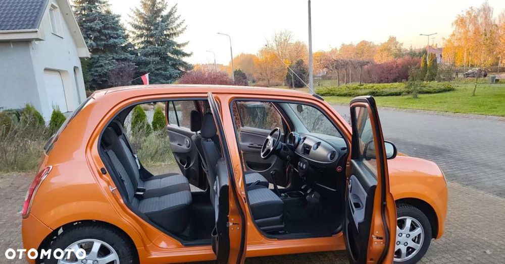 Daihatsu Trevis - 27