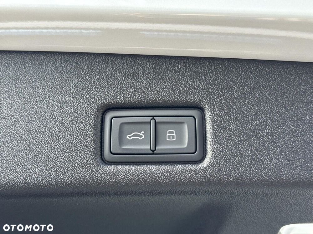 Audi Q5 Sportback - 11