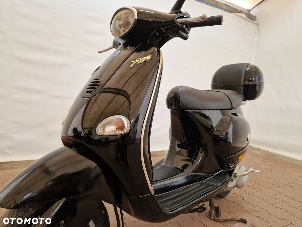 Piaggio Vespa - 16