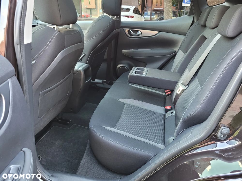 Nissan Qashqai 1.3 DIG-T N-Connecta EU6d - 13