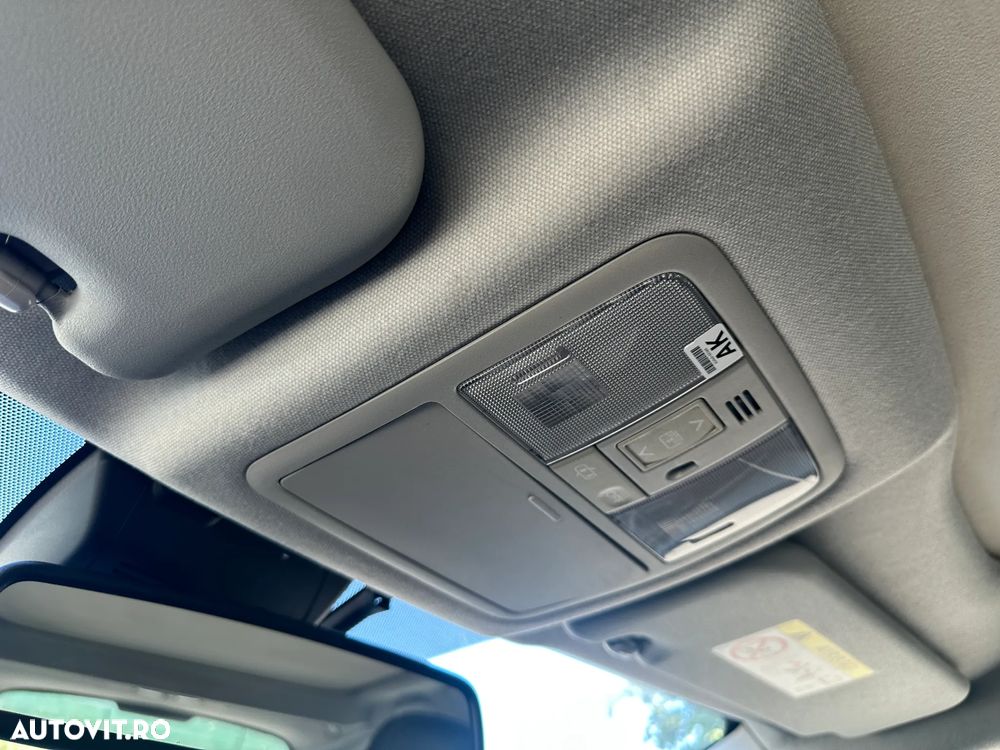 Toyota Auris 1.8 L VVT-i TS Hybrid Sol+ - 14