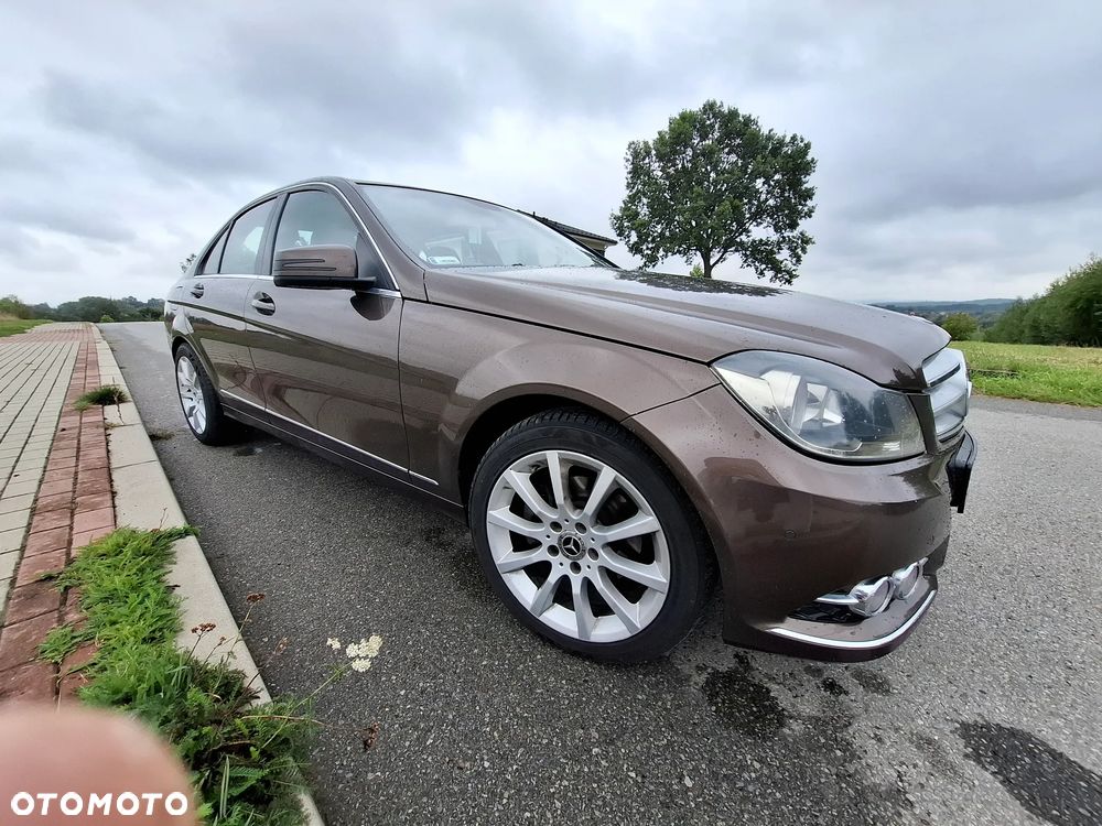 Mercedes-Benz Klasa C 250 CDI BlueEff Avantgarde - 5
