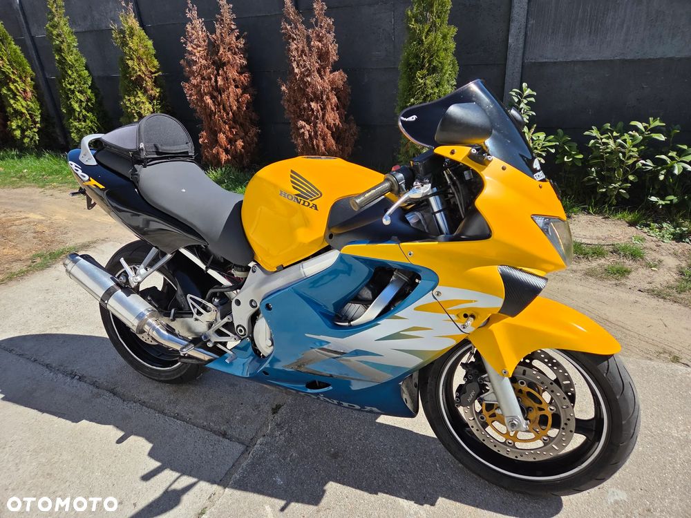 Honda CBR - 1