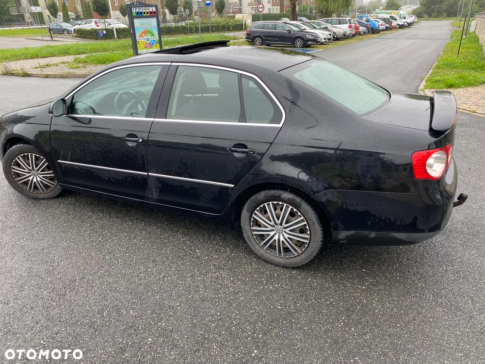 Volkswagen Jetta 2.0 TDI Comfortline - 2