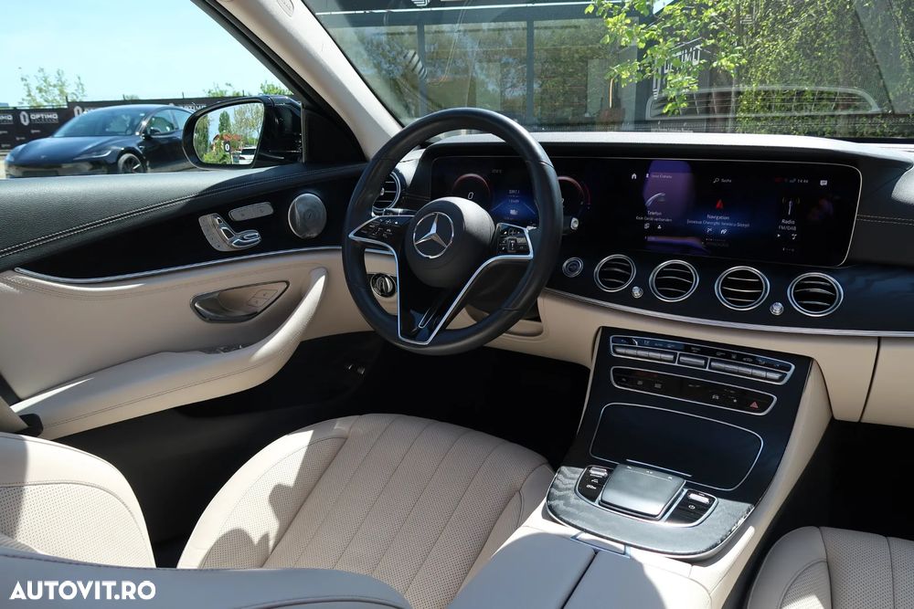 Mercedes-Benz E 300 4MATIC 9G-TRONIC - 17