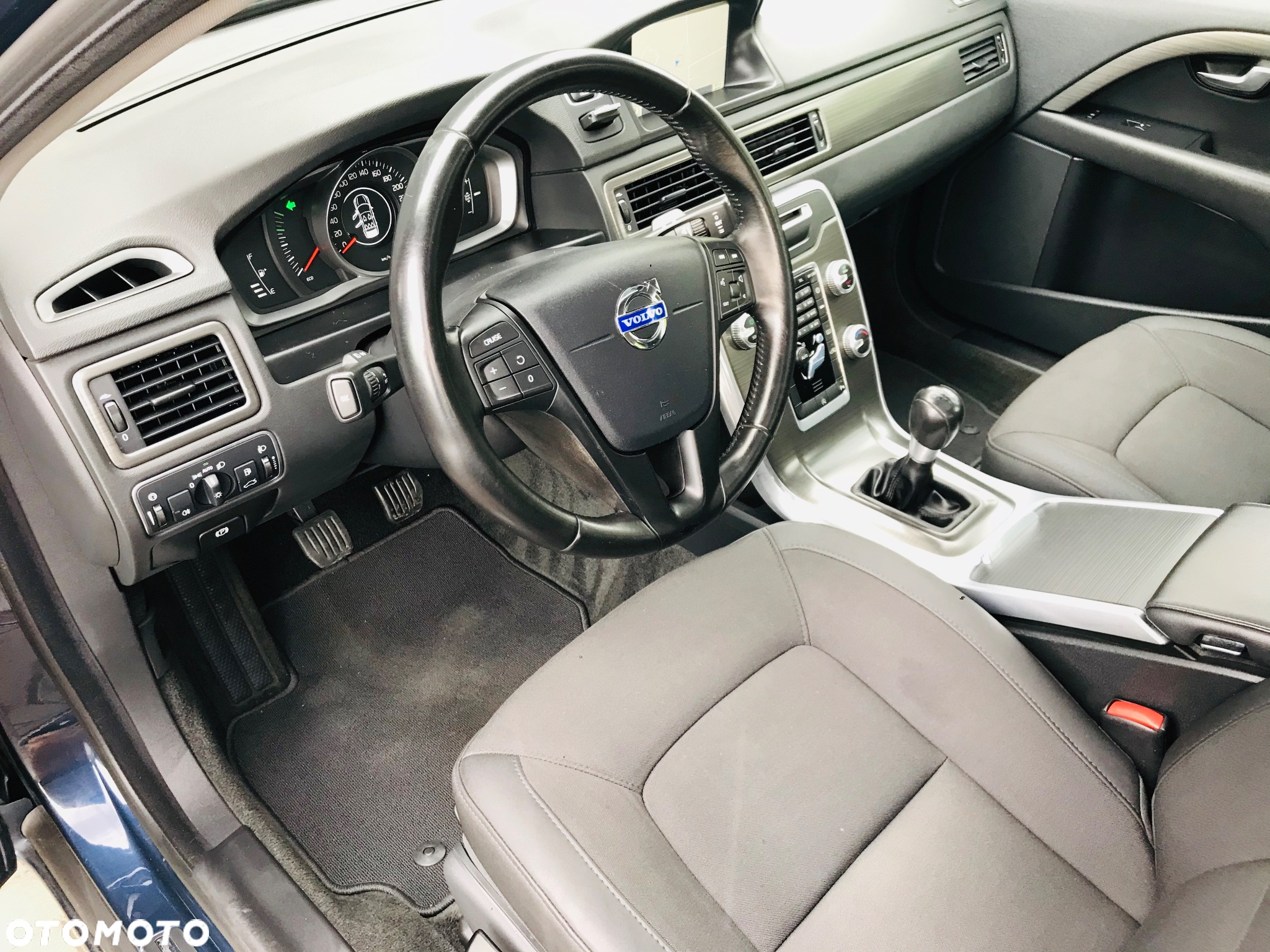 Volvo V70 2.0D Kinetic - 24