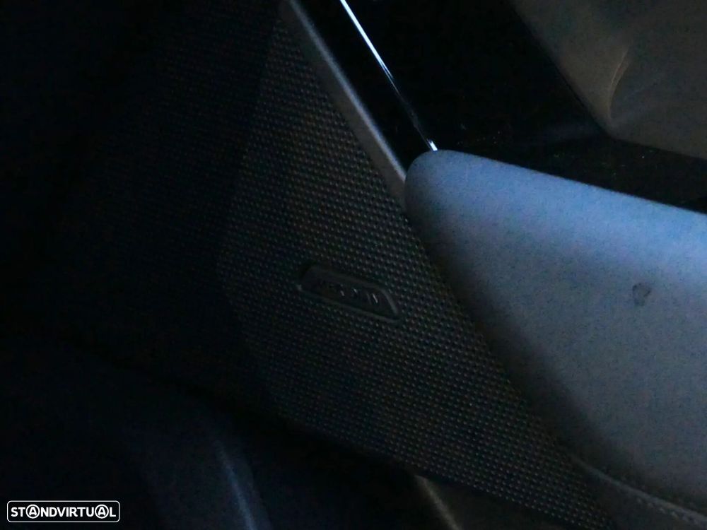 Land Rover Range Rover Velar 2.0 P400e AWD Dynamic SE - 38