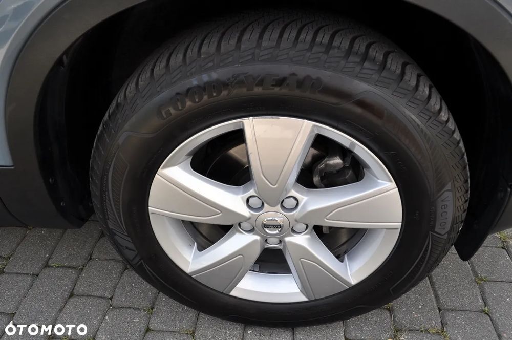 Volvo XC 40 T3 Momentum Core - 40