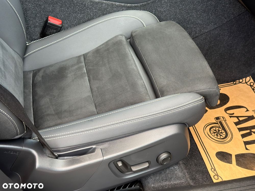 Volvo XC 40 B4 B Geartronic RDesign - 30