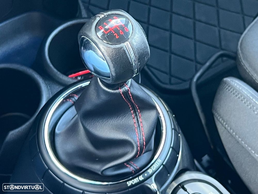 MINI 3 Portas Cooper D - 17