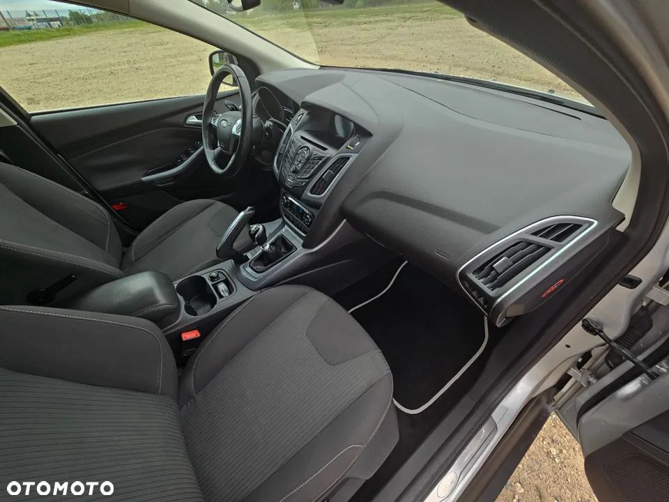 Ford Focus 1.6 TDCi DPF Start-Stopp-System Titanium - 17