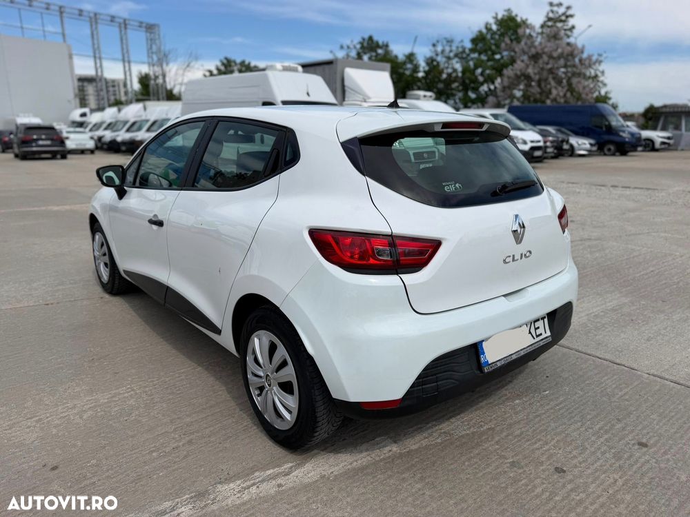Renault Clio - 9