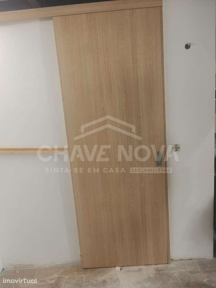 Moradia T1+1 renovada, mobilada e equipada no Porto - Grande imagem: 4/4