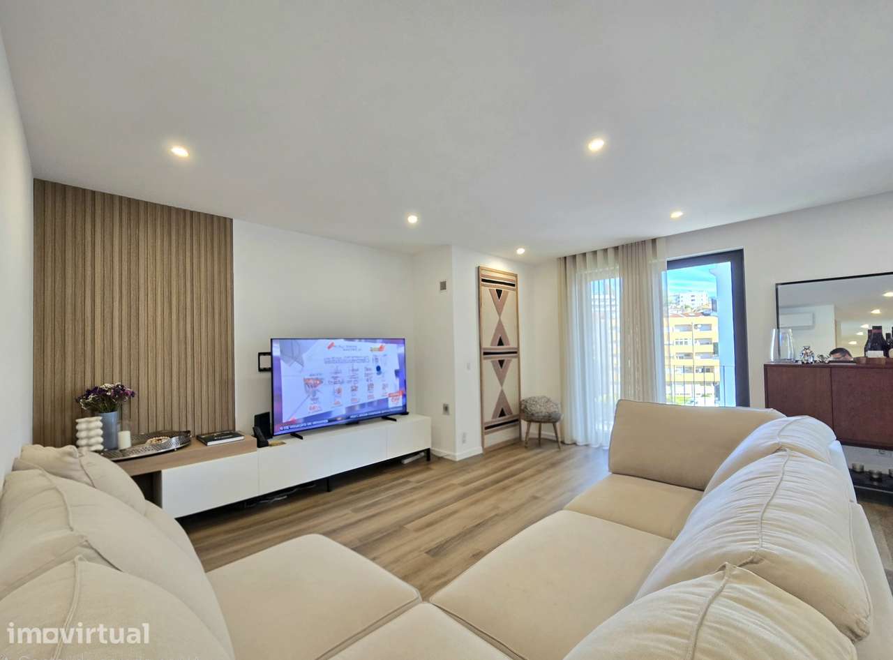 Apartamento T3 - Seminovo - Grande imagem: 2/16