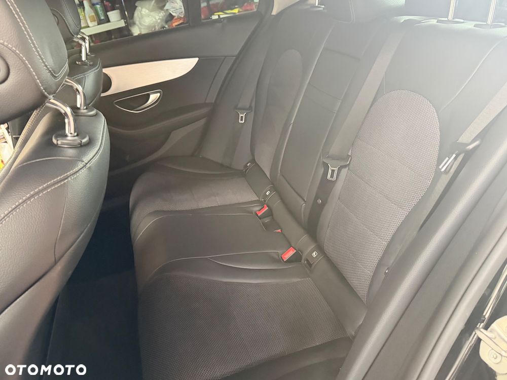 Mercedes-Benz Klasa C 180 Business Edition 9G-TRONIC - 17