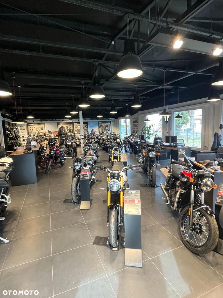 Triumph Inny - 13