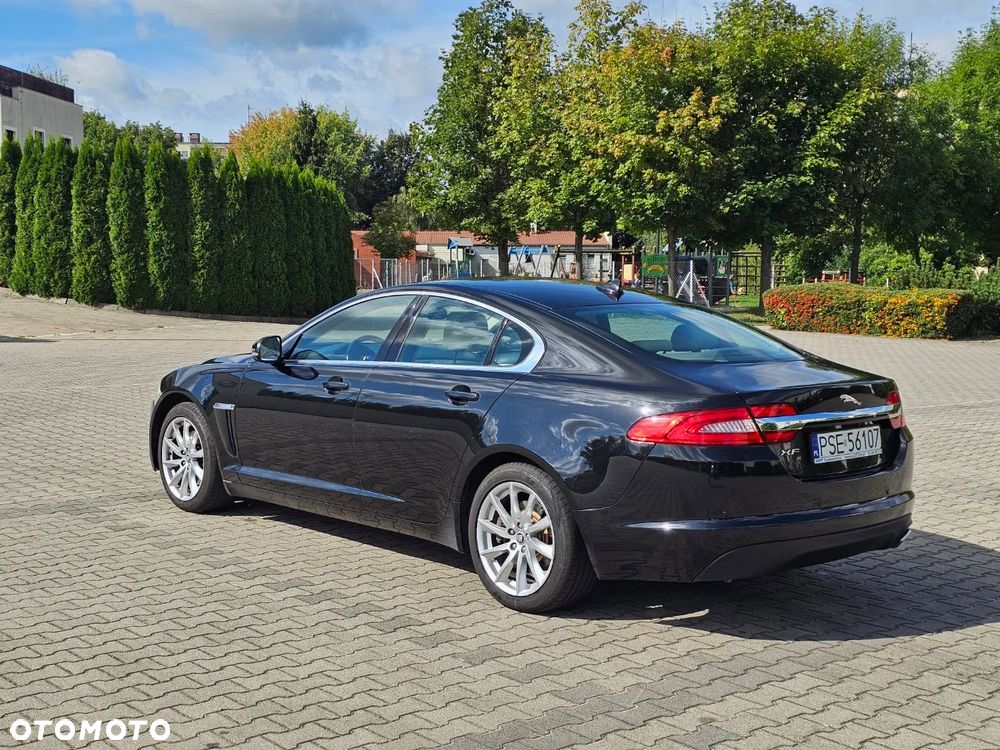 Jaguar XF 2.2 D Luxury - 5
