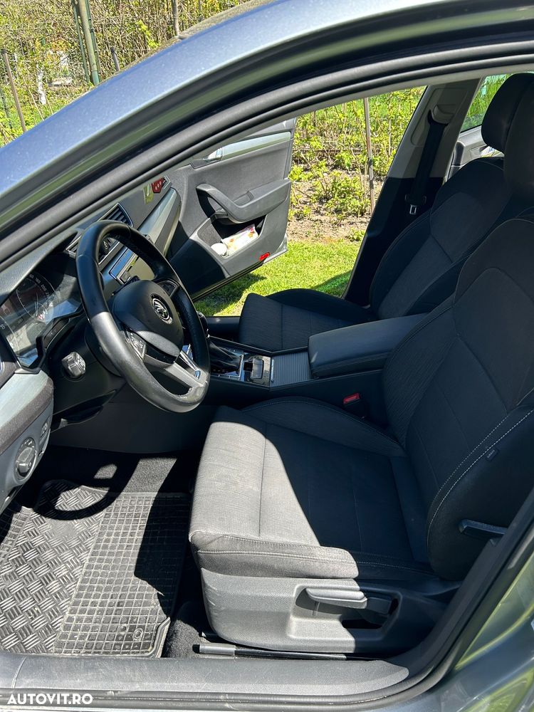 Skoda Superb 2.0 TDI DSG Ambition - 6