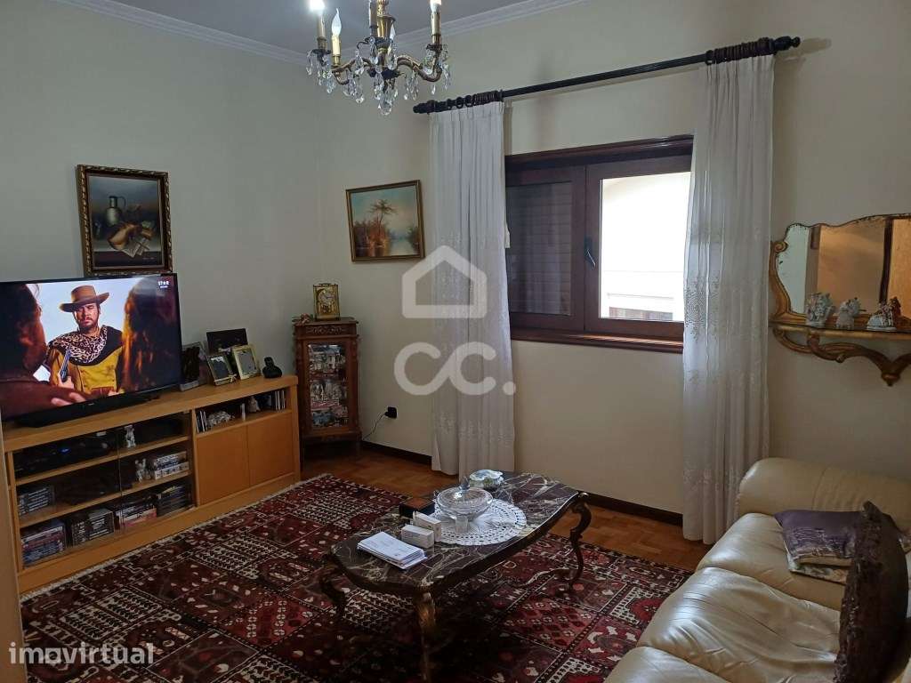 Moradia Bi-familiar T5+T2 em Palmeira, Santo Tirso - Grande imagem: 5/50