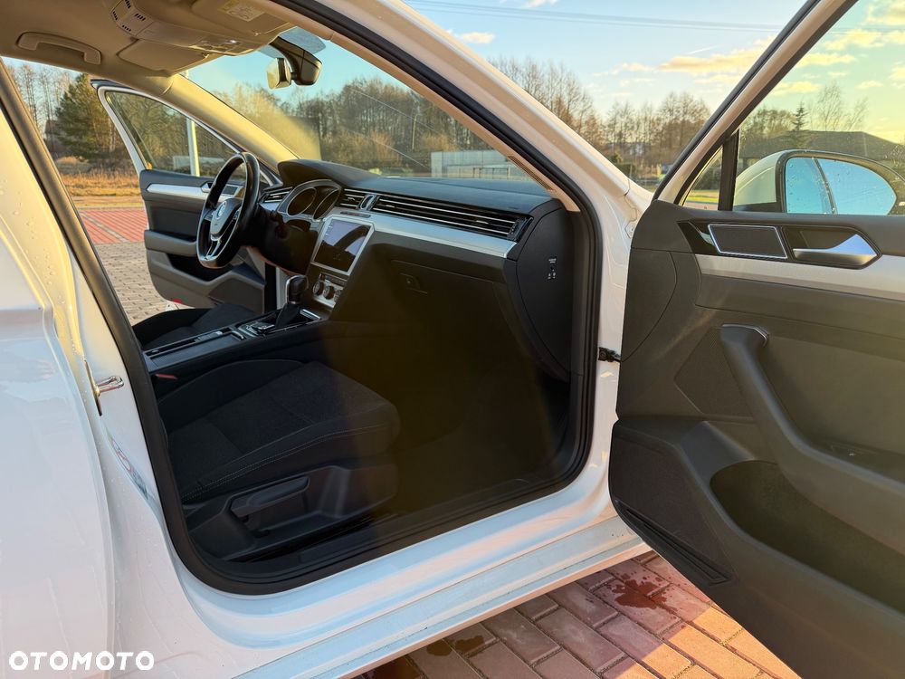 Volkswagen Passat Variant - 12