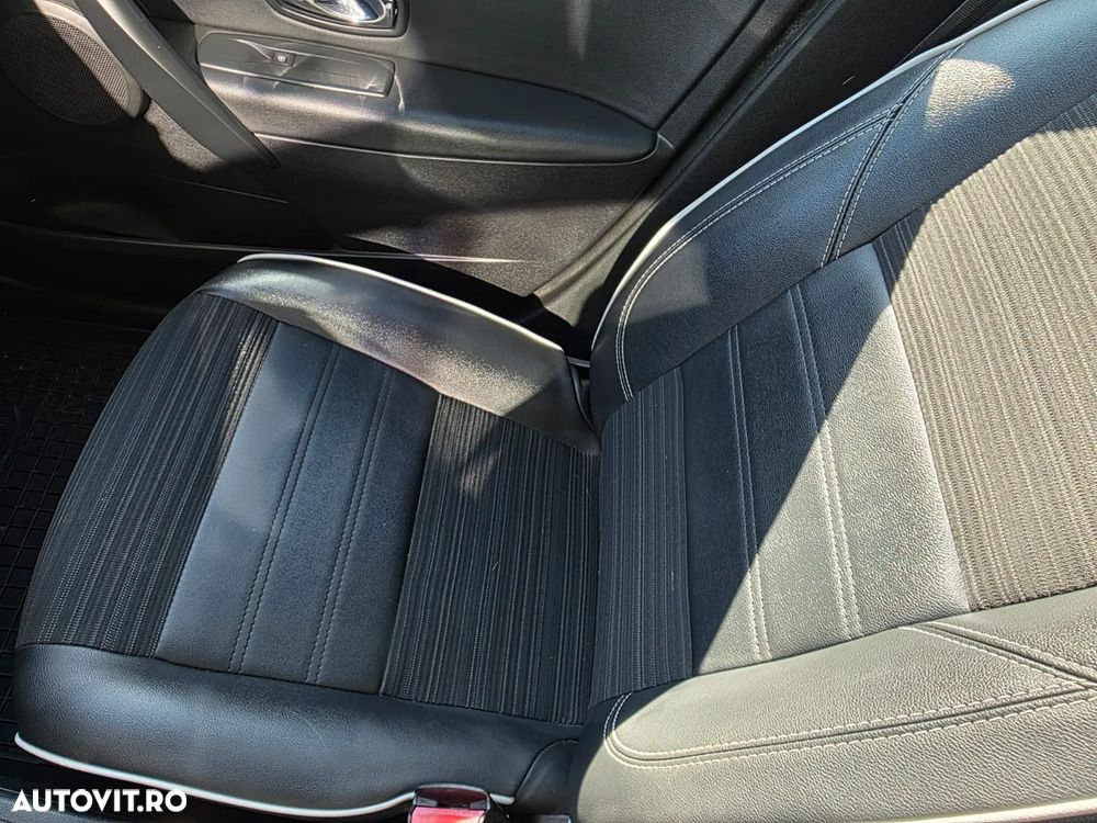 Renault Megane 1.5 dCi Dynamique - 11