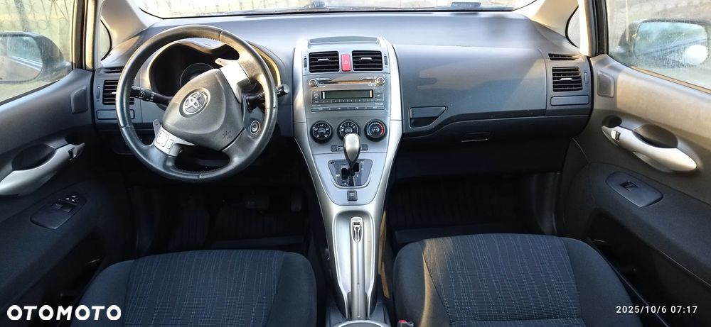 Toyota Auris - 8