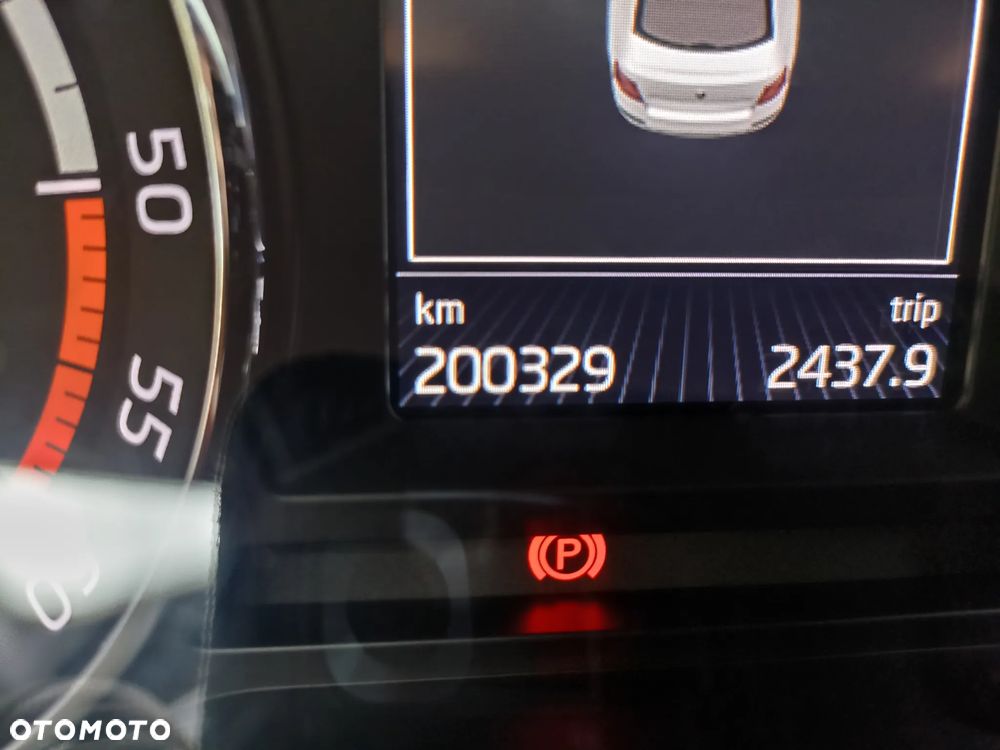 Skoda Octavia 2.0 TDI RS DSG - 24