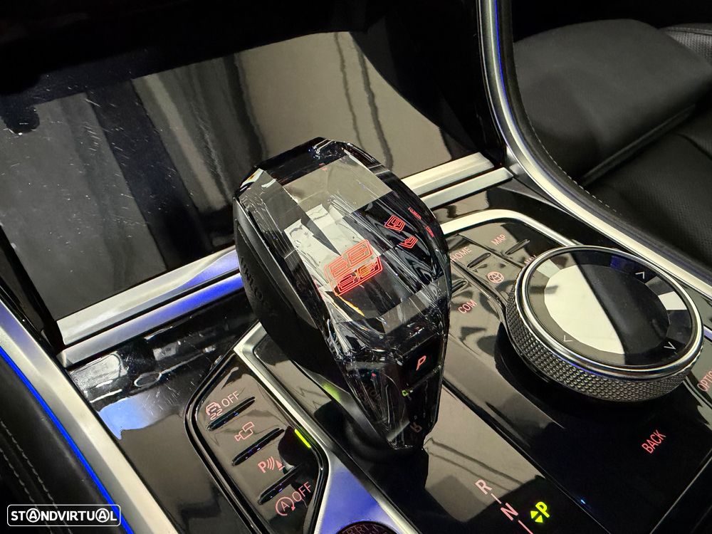 BMW 840 d xDrive Pack M - 36