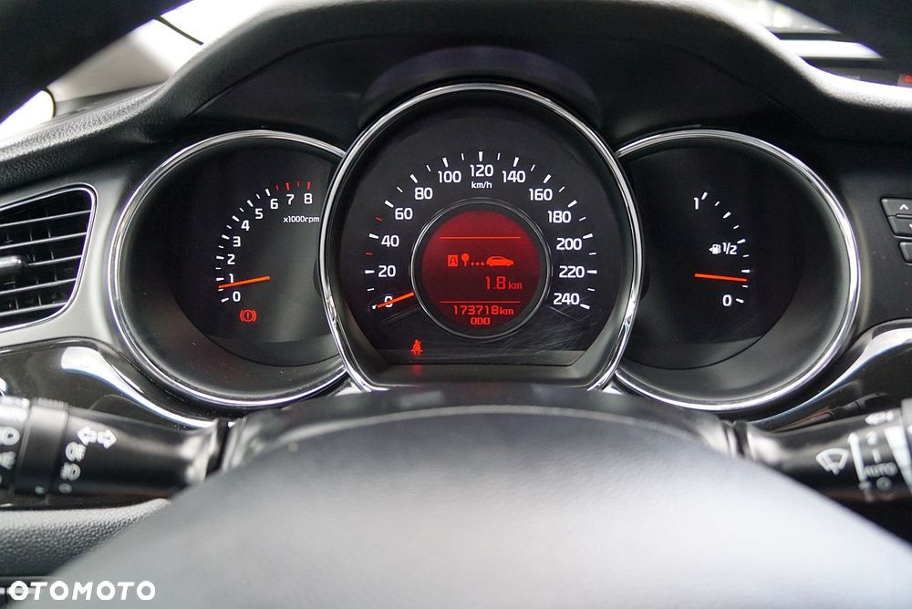 Kia Ceed 1.4 CVVT Dream Team Edition - 19