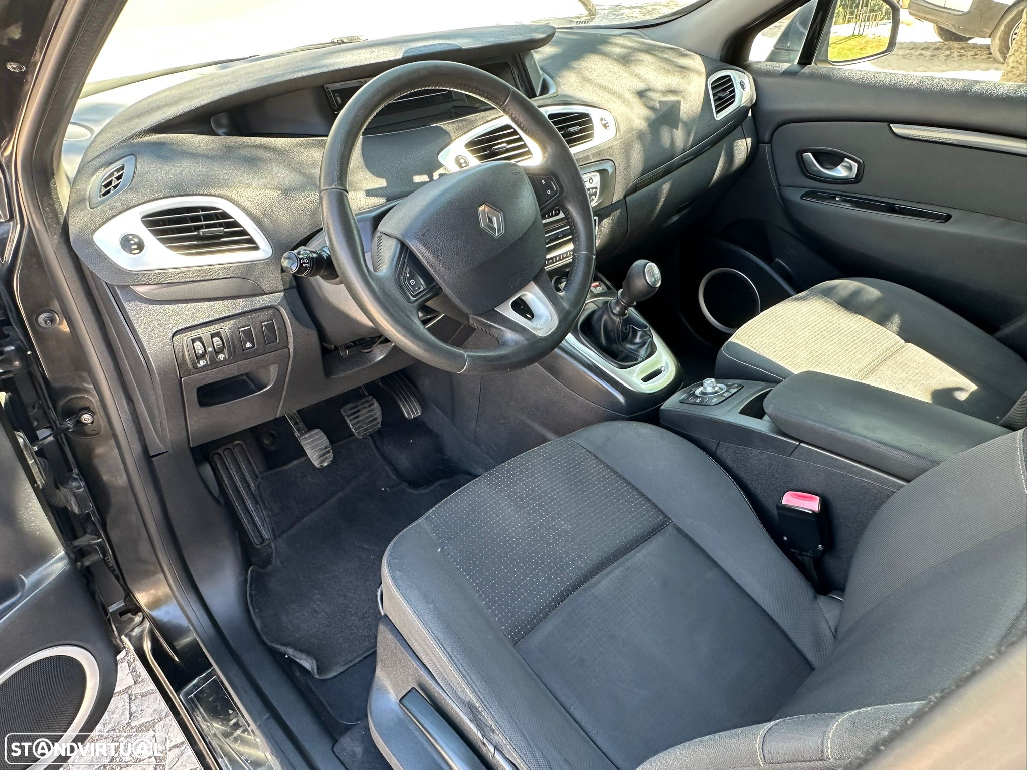 Renault Scénic 1.5 dCi Dynamique S - 25