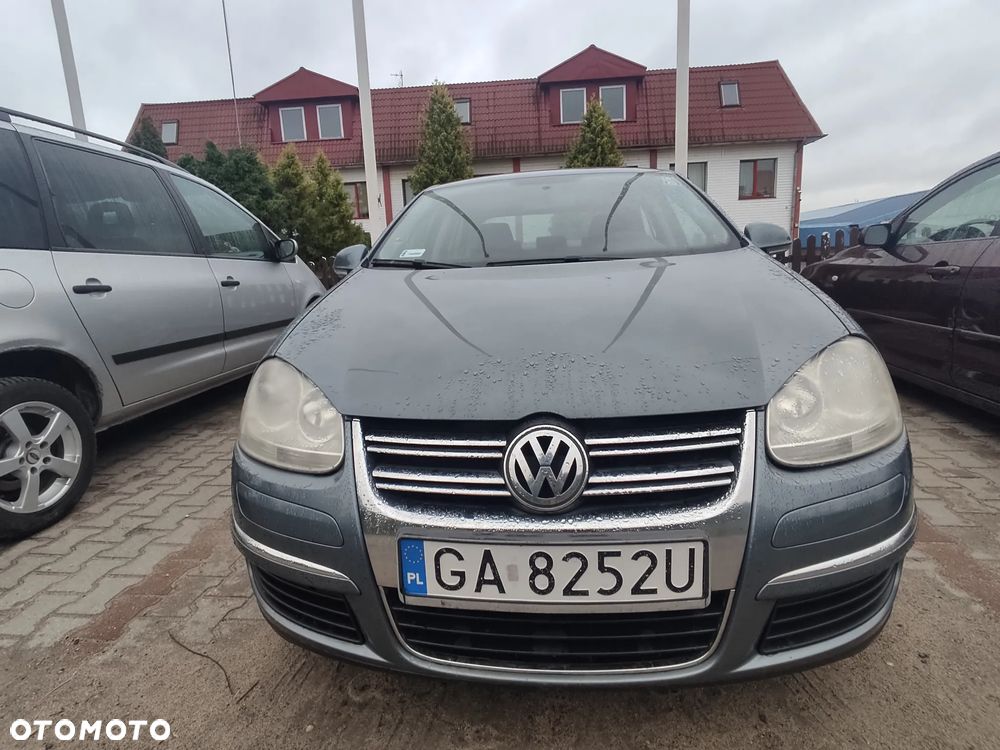 Volkswagen Jetta 1.6 FSI Comfortline - 20