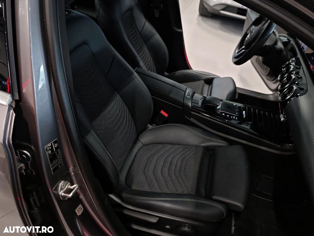 Mercedes-Benz A 180 d Sedan Aut. - 9