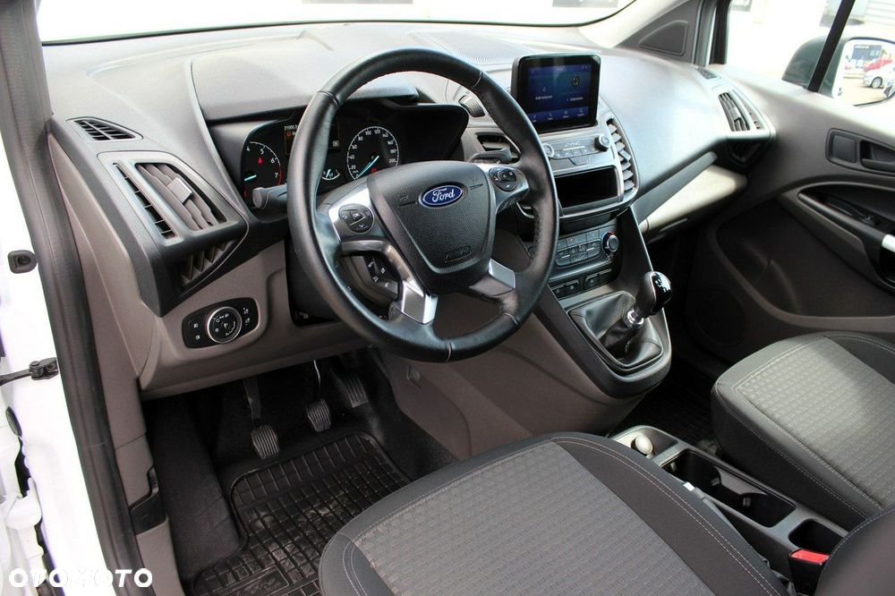 Ford Transit Connect - 11