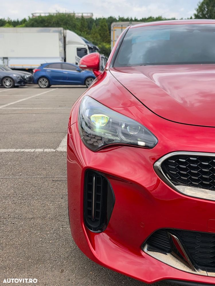 Kia Stinger - 7