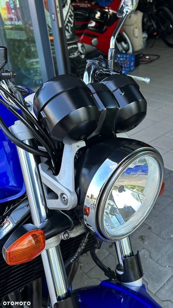 Honda CB - 12
