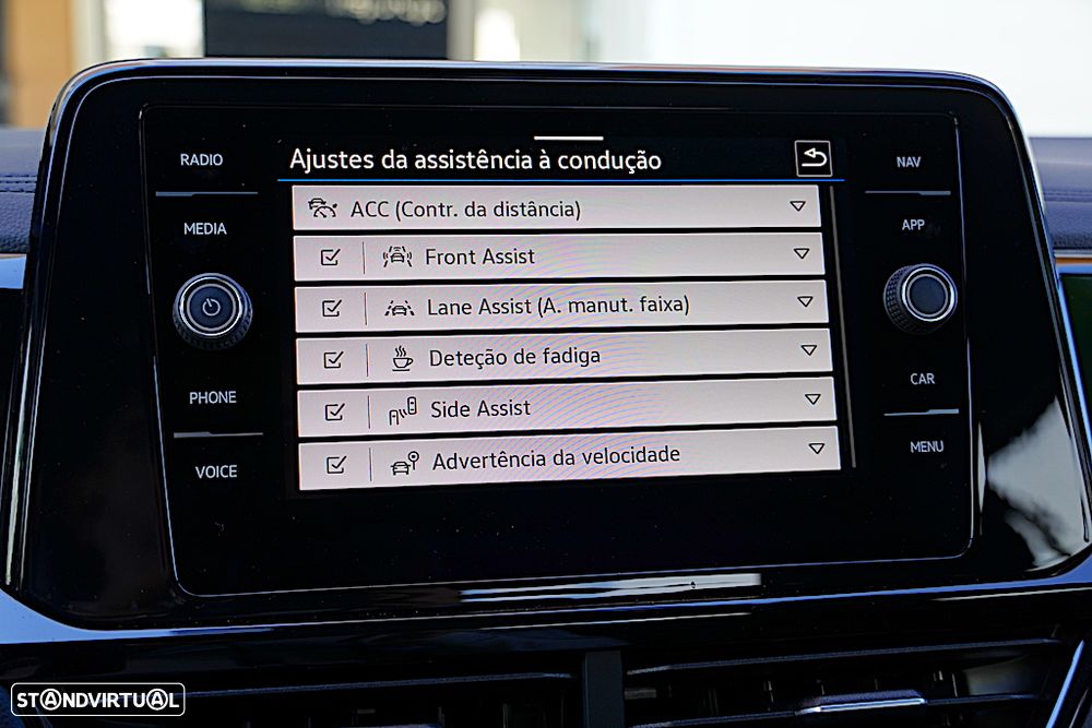 VW T-Roc 1.5 TSI R-Line DSG - 37