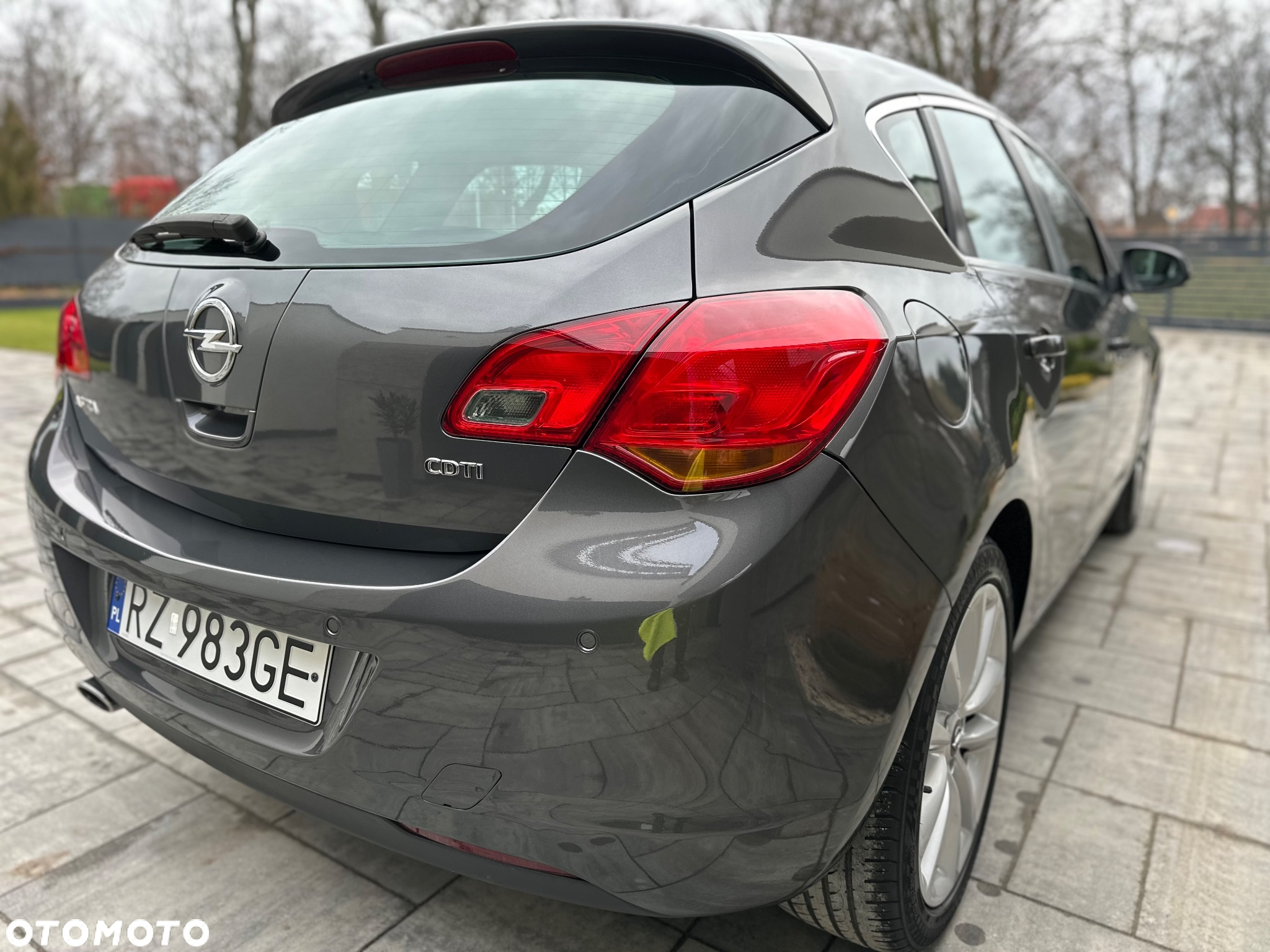 Opel Astra IV 2.0 CDTI Cosmo - 12