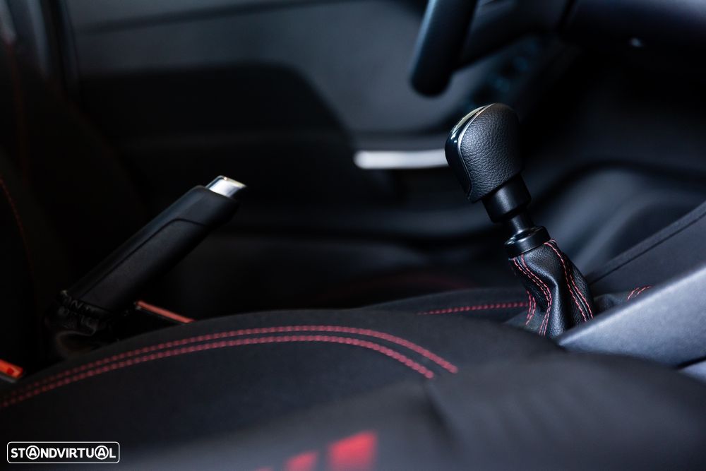 Ford Fiesta 1.0 EcoBoost Hybrid S&S ST-LINE - 18