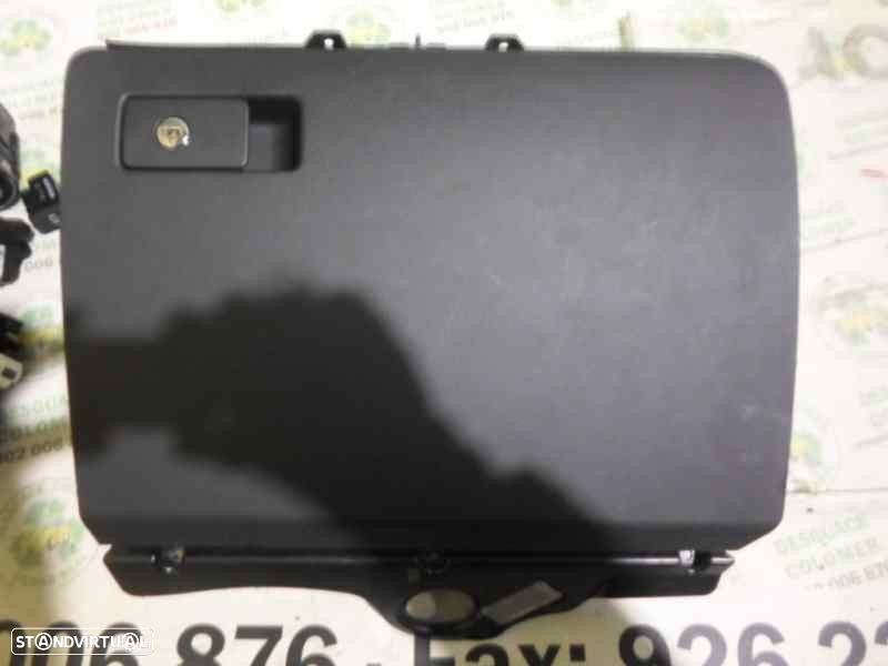 PORTA LUVAS VOLKSWAGEN PASSAT - 1