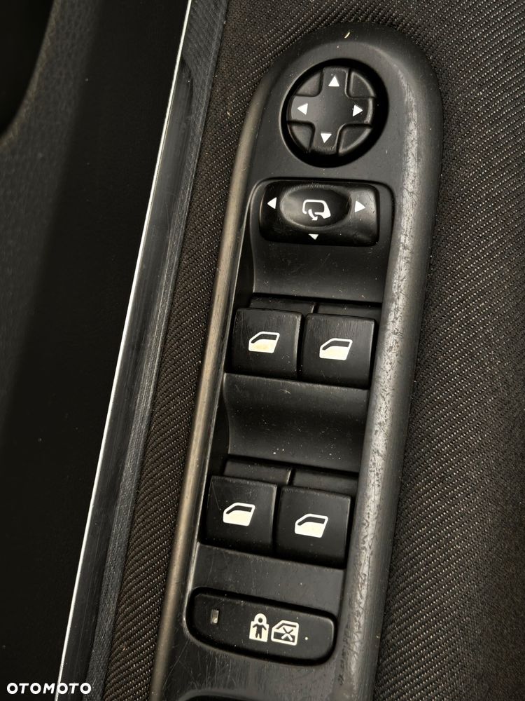 Peugeot 5008 HDI FAP 150 Family Plus - 31