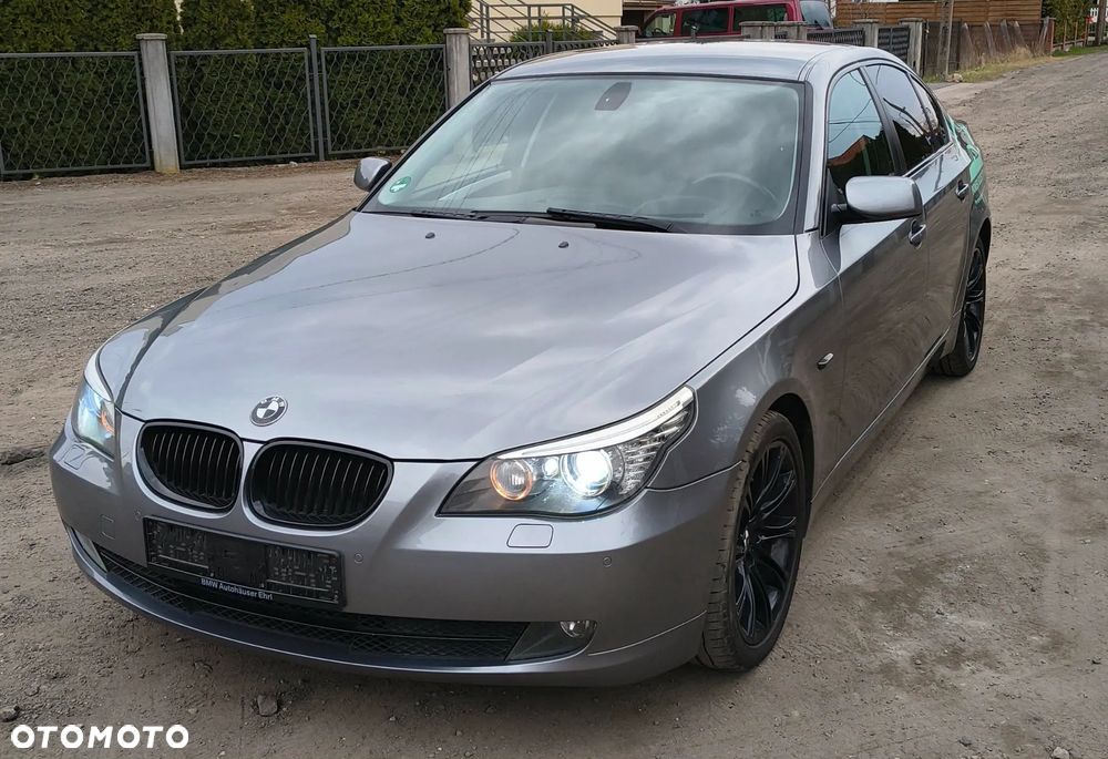 BMW Seria 5 523i Edition Exclusive - 1