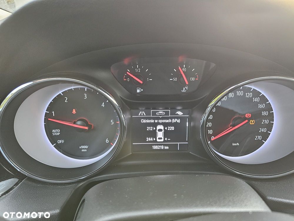 Opel Insignia 1.6 CDTI Enjoy S&S Eco - 9